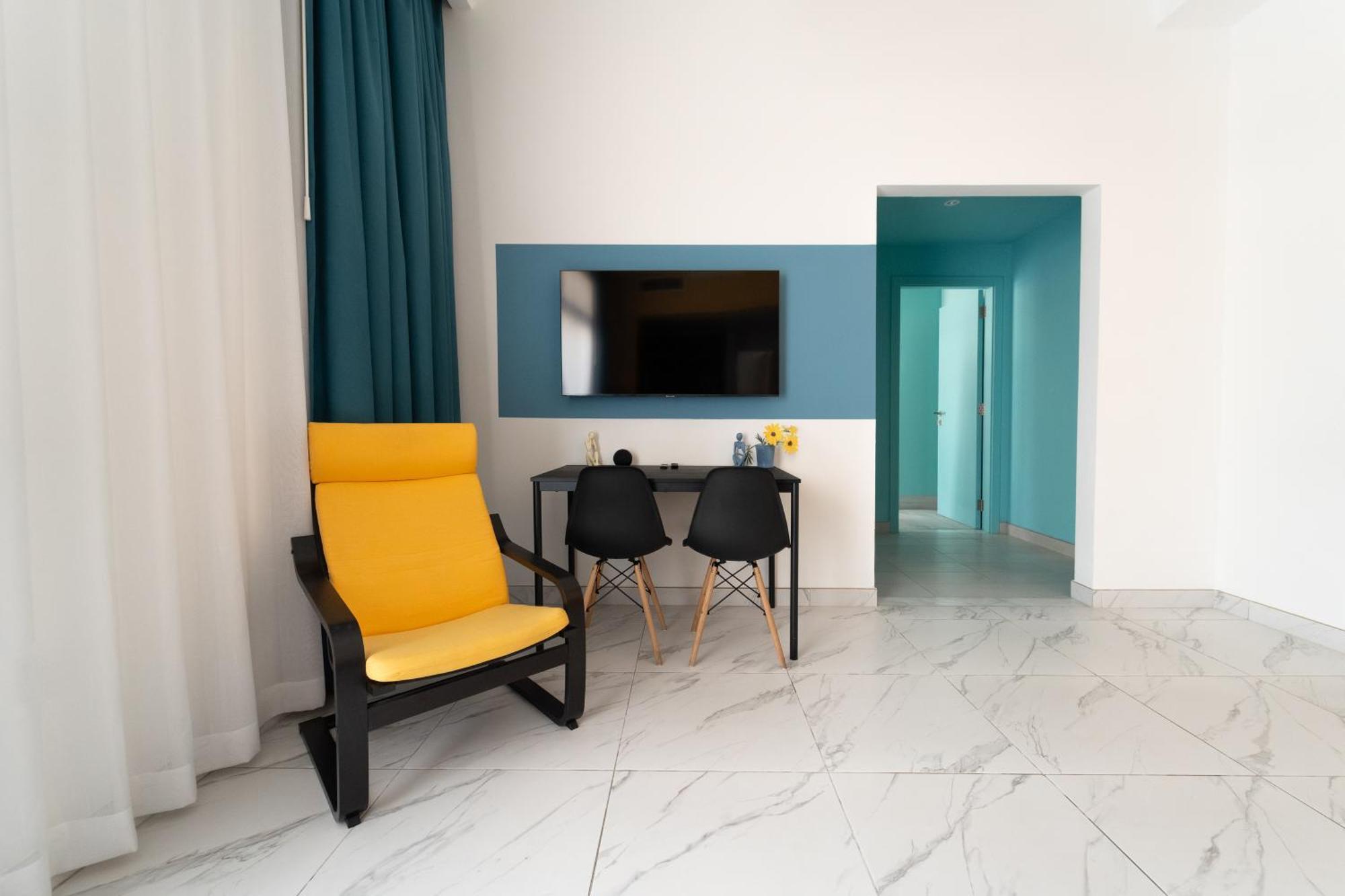 Aparthotel Izzzi Life Mint Dubai Exterior foto