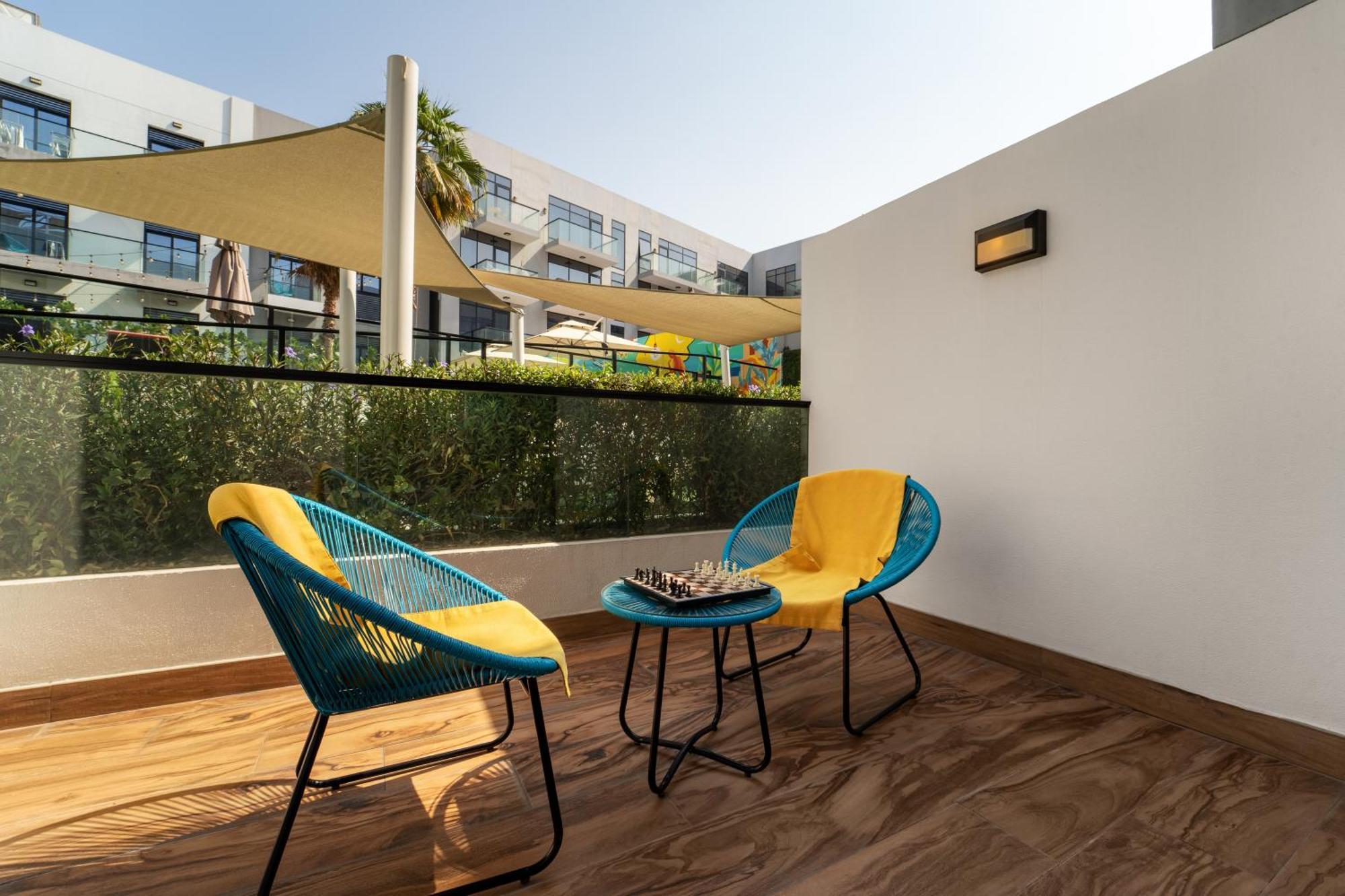 Aparthotel Izzzi Life Mint Dubai Exterior foto